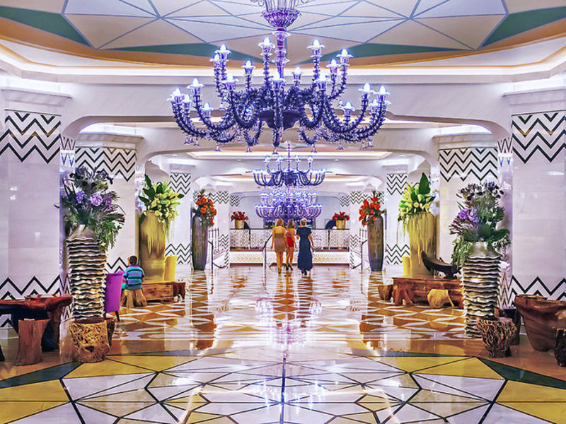 Royal Taj Mahal