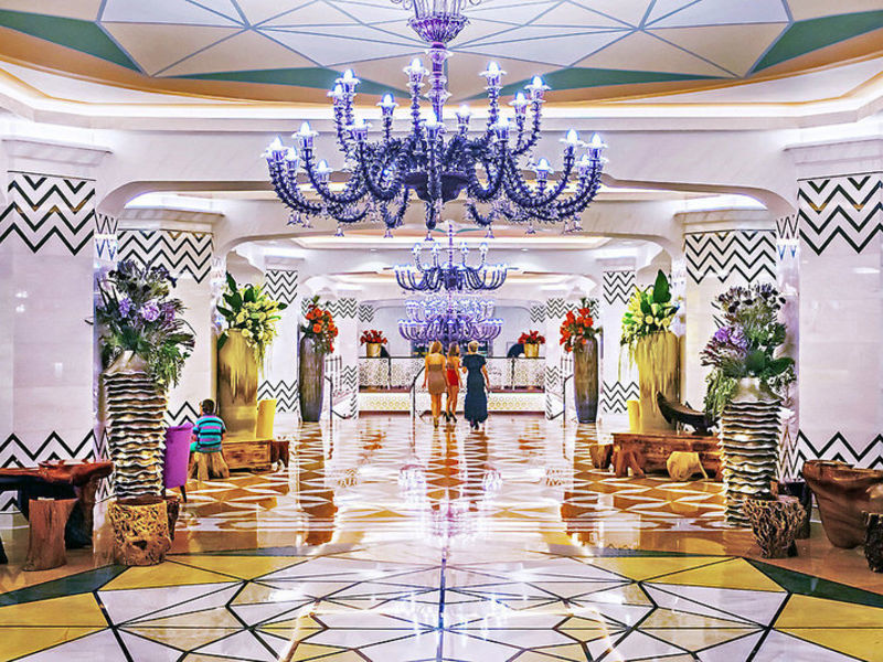 Royal Taj Mahal