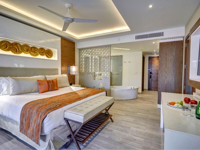 Royalton Bavaro Resort &Amp; Spa