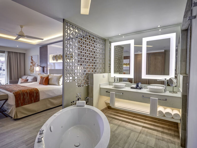 Royalton Bavaro Resort &Amp; Spa