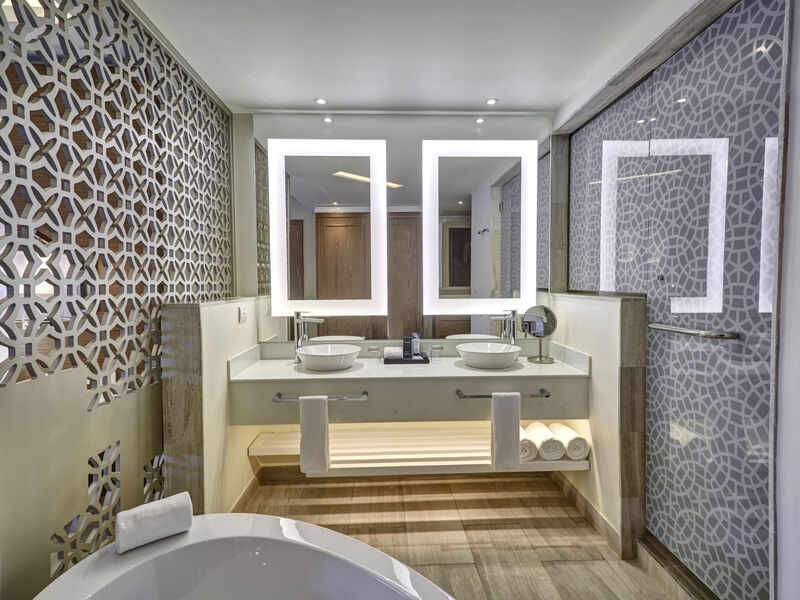 Royalton Bavaro Resort &Amp; Spa