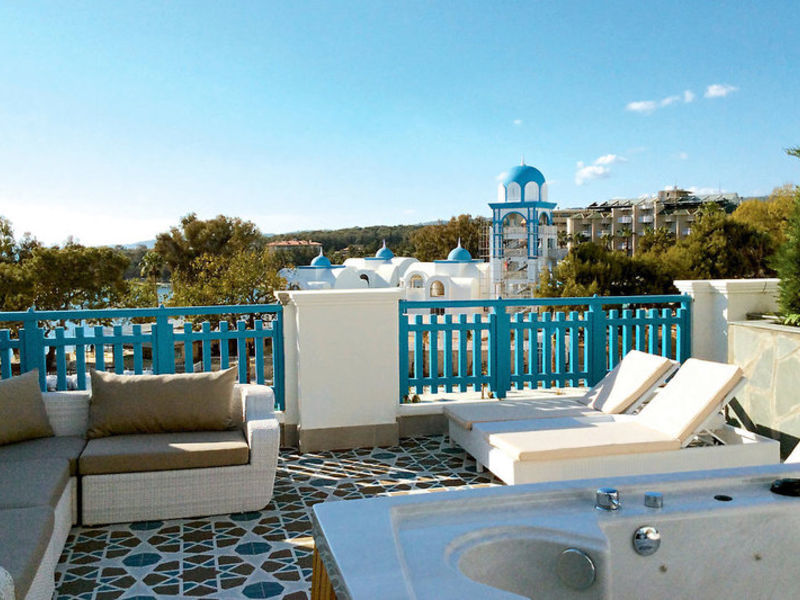 Rubi Platinum Spa Res. & Suites