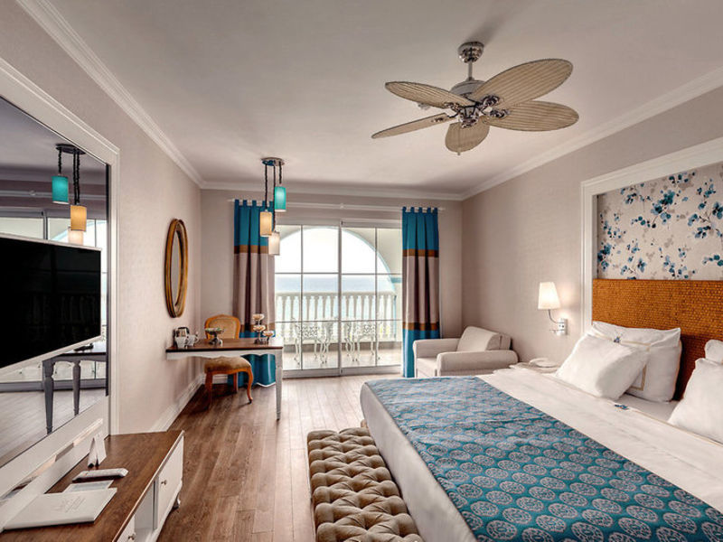 Rubi Platinum Spa Res. & Suites