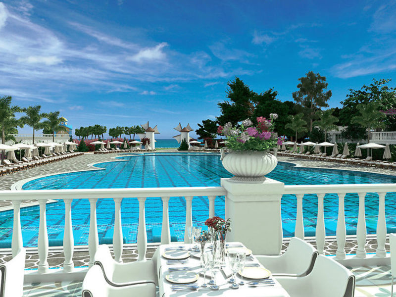 Rubi Platinum Spa Res. & Suites