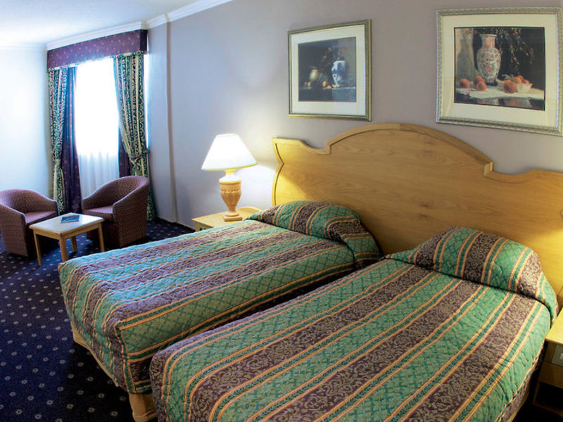 Safari Court Hotel