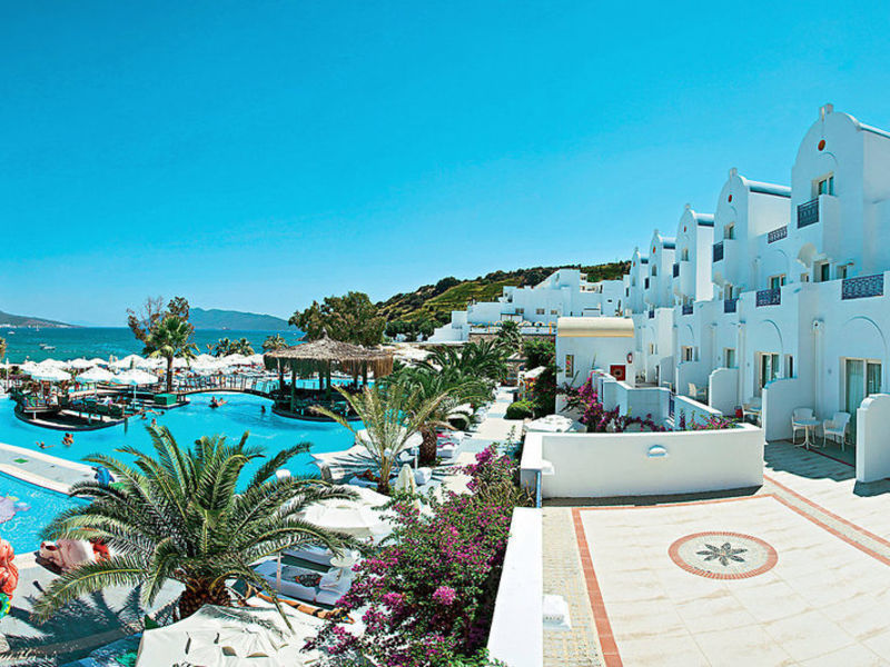 Salmakis Beach Resort & S