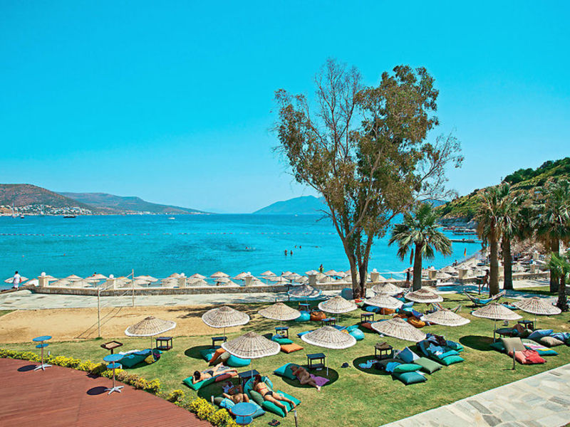 Salmakis Beach Resort & S