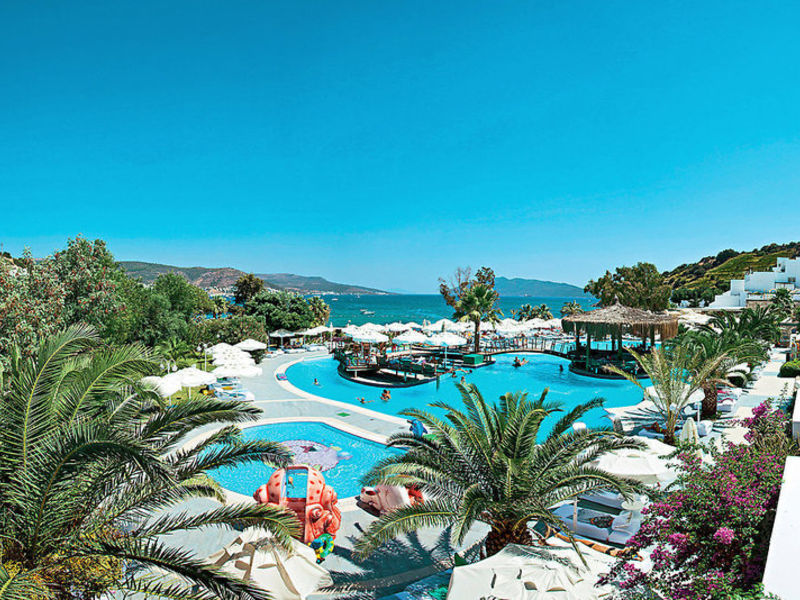 Salmakis Beach Resort & S