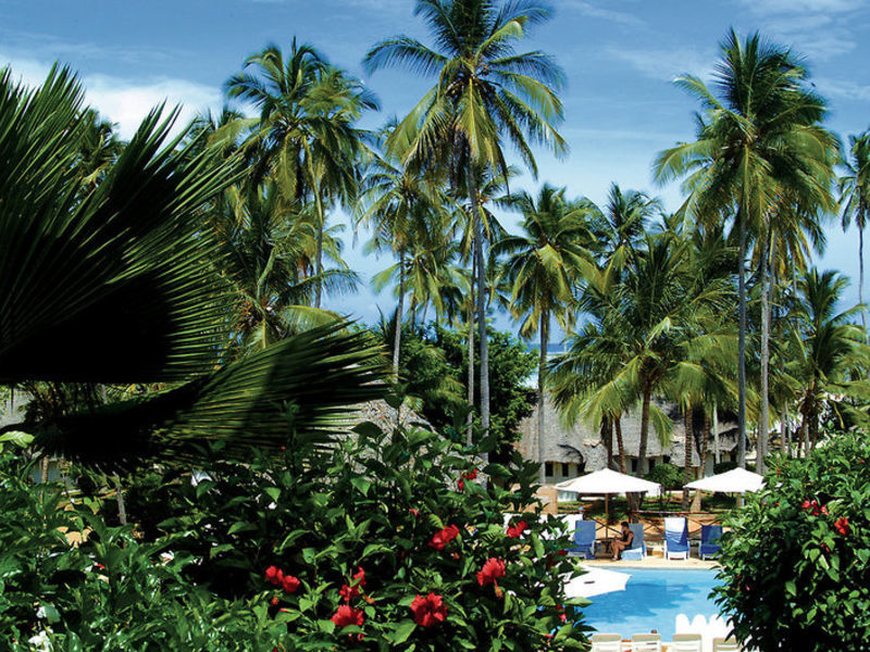 Sandies Mapenzi Beach Club
