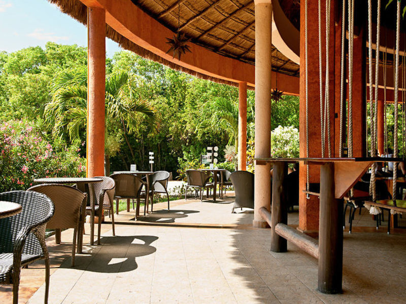 Sandos Caracol Eco Resort