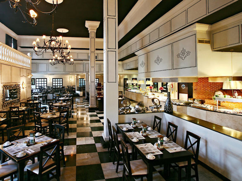 Sandos Caracol Eco Resort