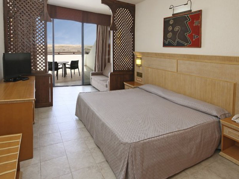 Sandos Papagayo Beach Resort