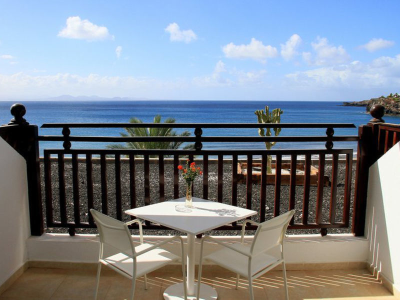 Sandos Papagayo Beach Resort