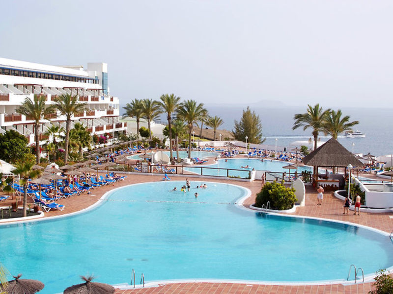 Sandos Papagayo Beach Resort