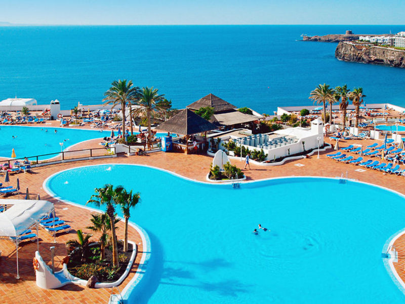 Sandos Papagayo Beach Resort
