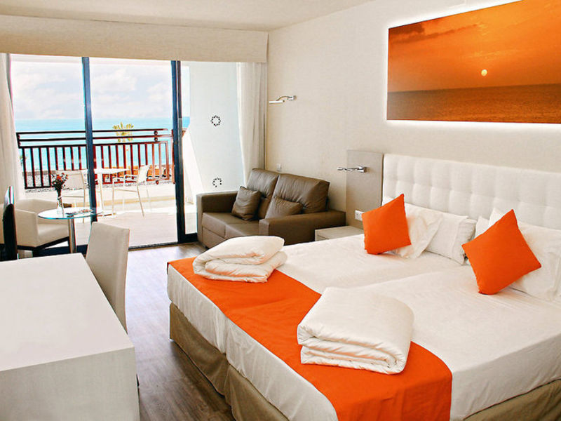 Sandos Papagayo Beach Resort