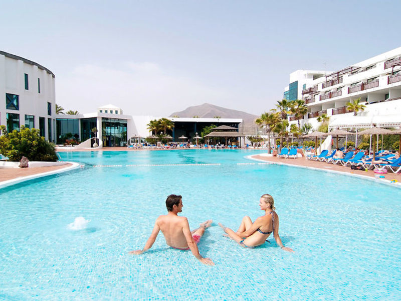 Sandos Papagayo Beach Resort