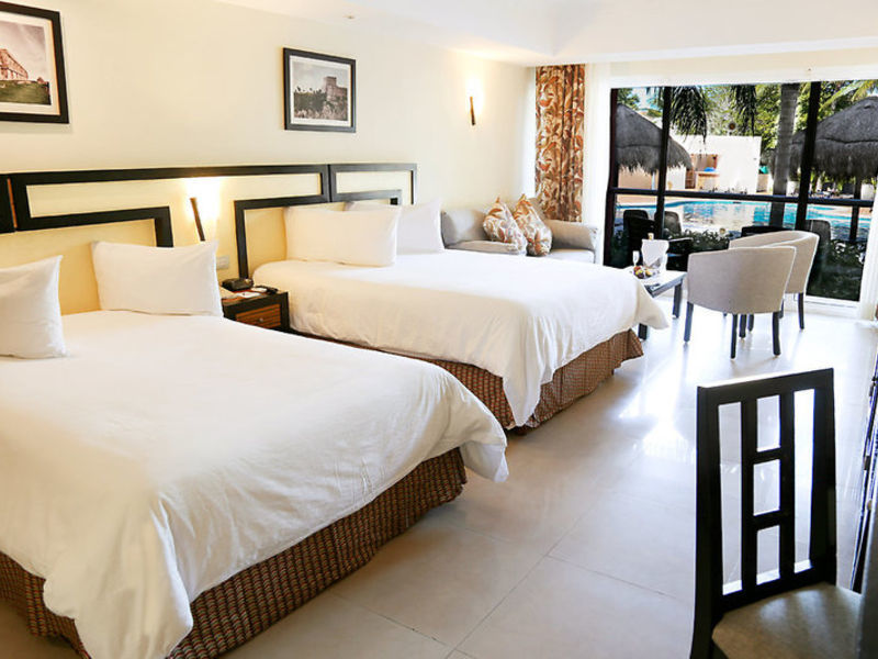 Sandos Playacar Beach Resort