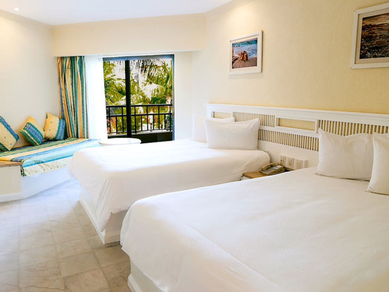 Sandos Playacar Beach Resort