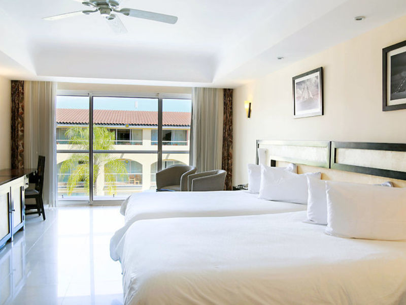 Sandos Playacar Beach Resort