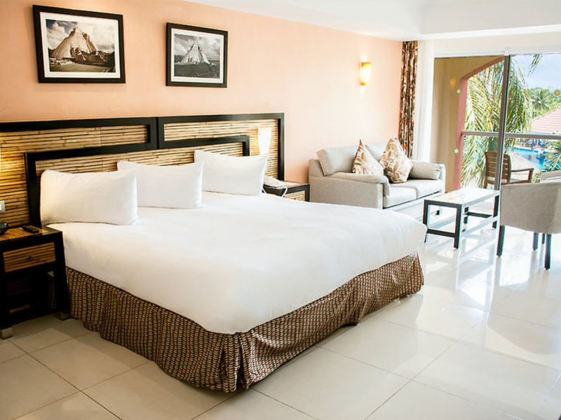 Sandos Playacar Beach Resort