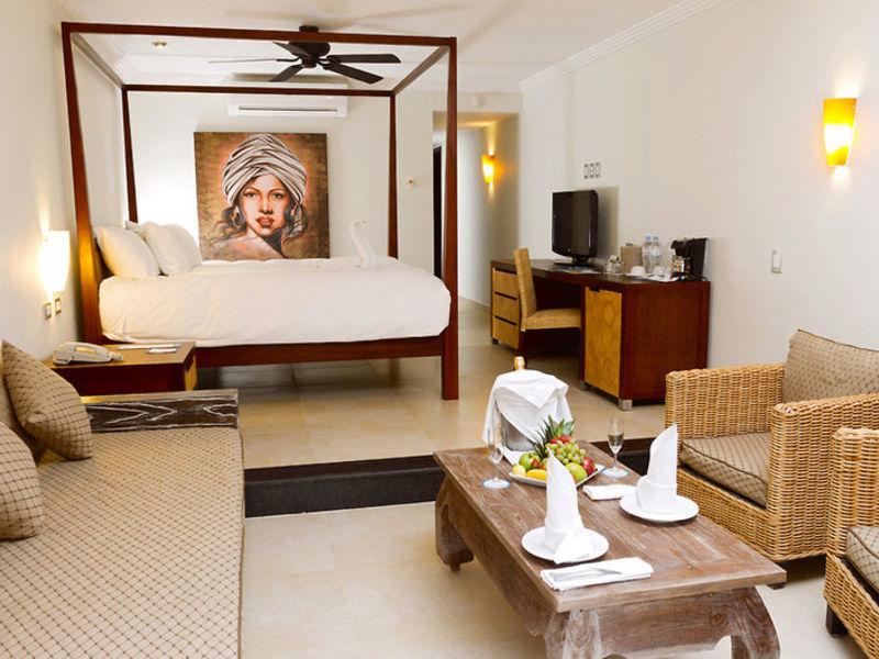 Sandos Playacar Beach & Spa