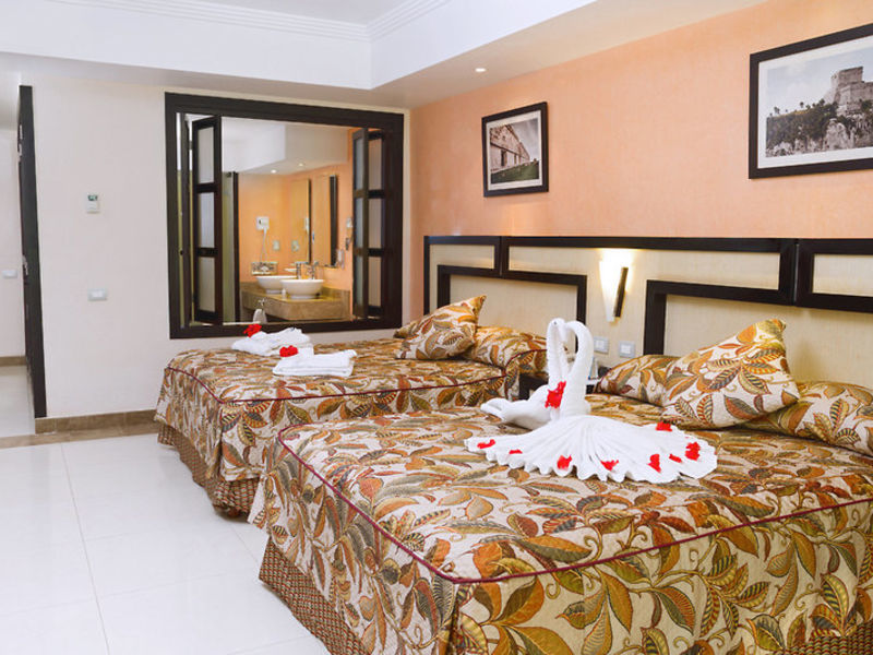 Sandos Playacar Beach & Spa