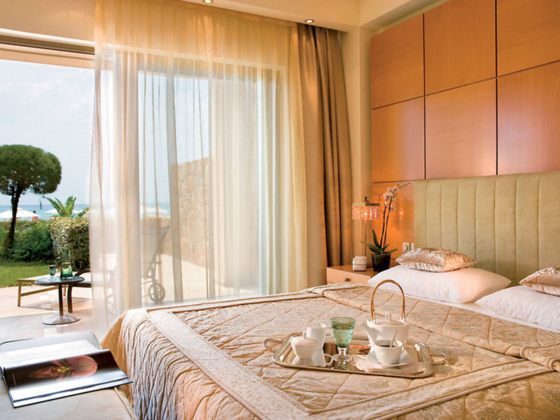 Sani Asterias Suites