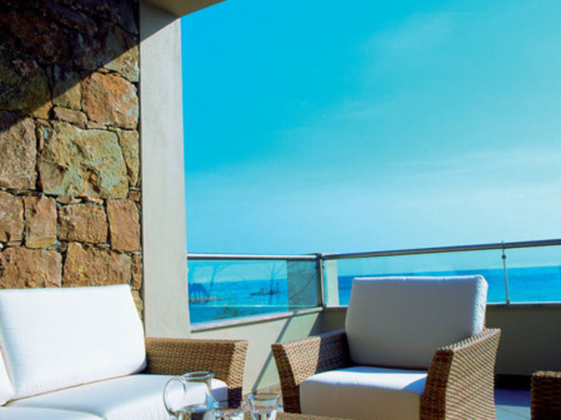 Sani Asterias Suites