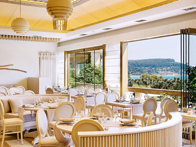 Sani Beach Hotel & Spa