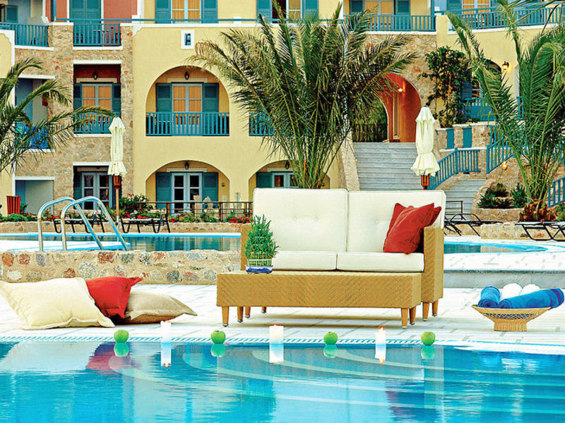 Santo Miramare Resort