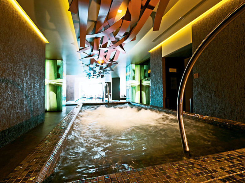 Savoy Saccharum Resort &