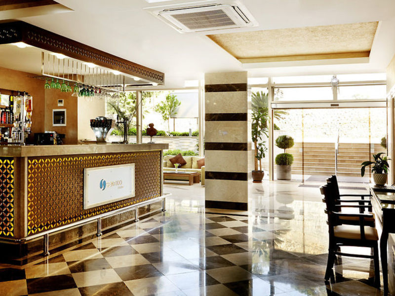 Sea Star Hotel