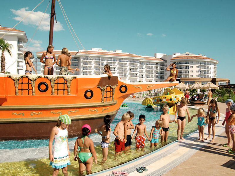 Sea World Resort & Spa