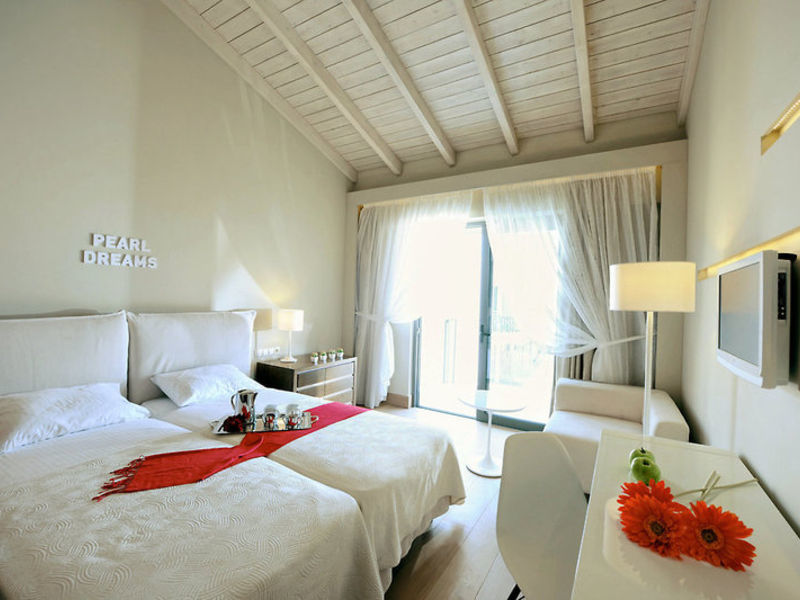 SENTIDO Aegean Pearl
