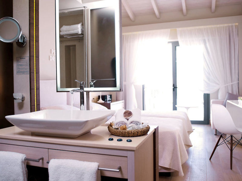 SENTIDO Aegean Pearl
