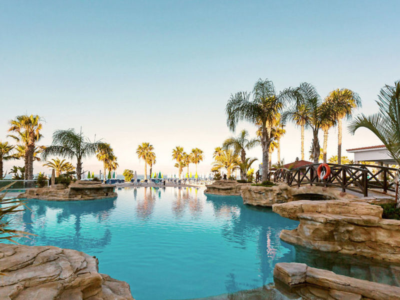 SENTIDO Cypria Bay