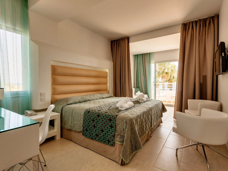SENTIDO Cypria Bay