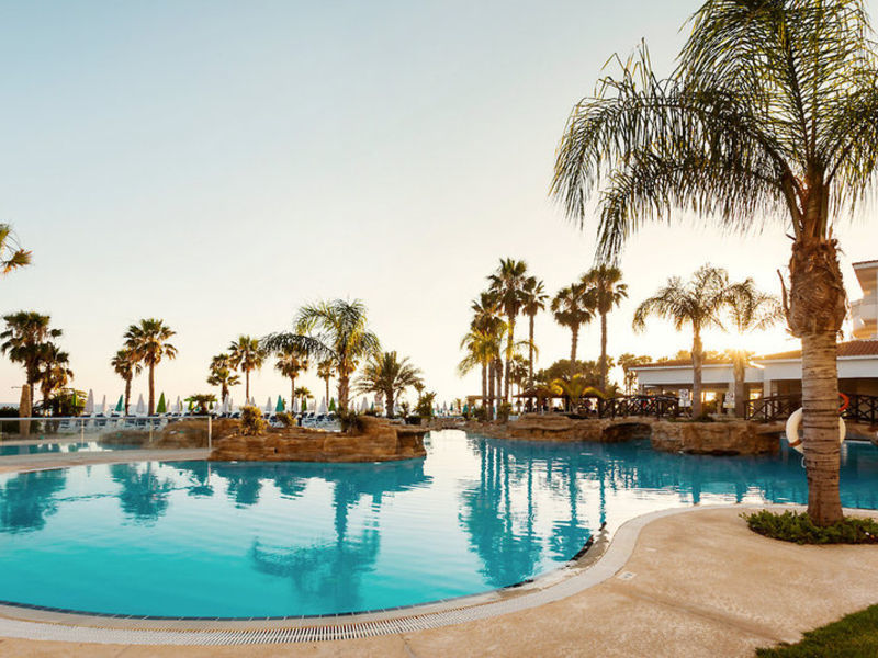 SENTIDO Cypria Bay
