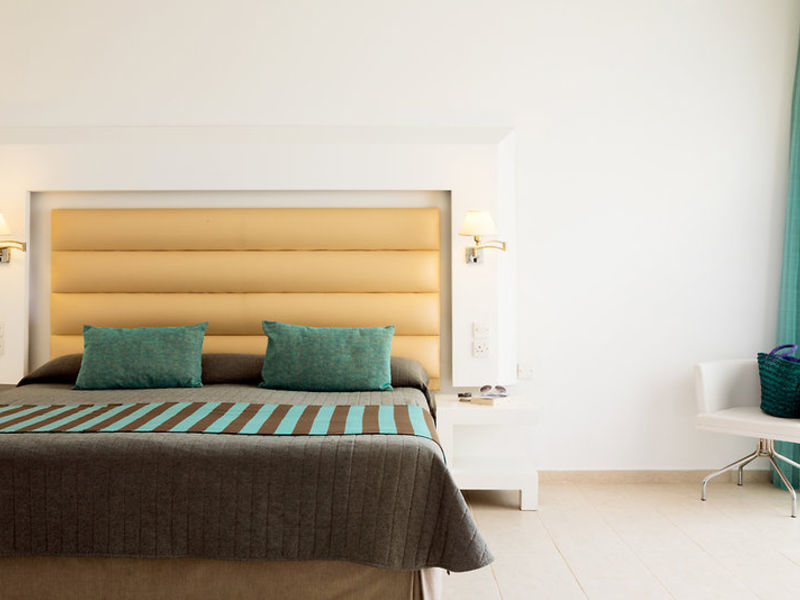 SENTIDO Cypria Bay