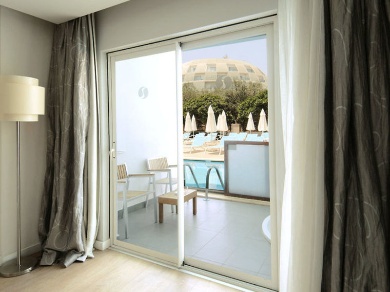 SENTIDO Gold Island