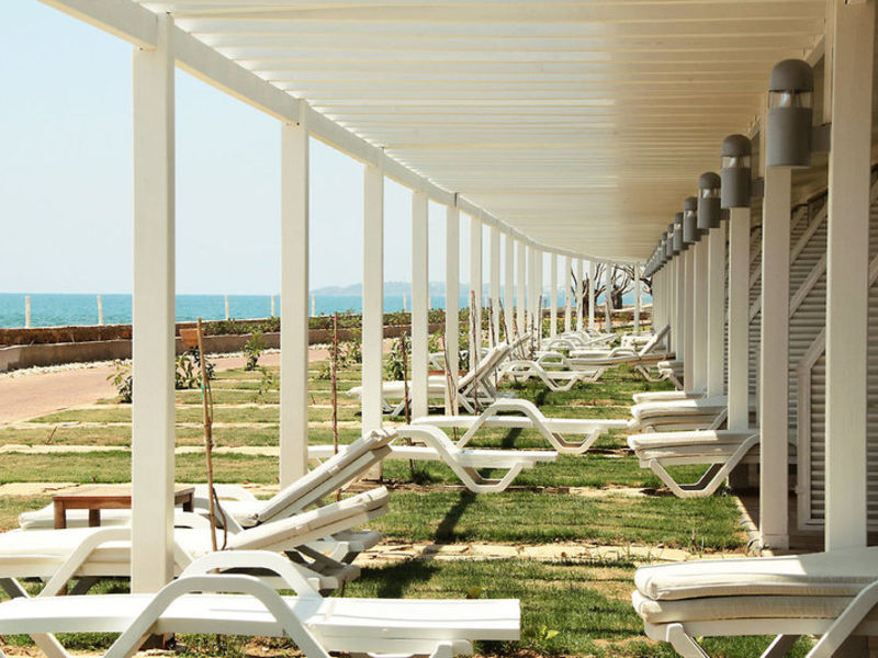 SENTIDO Gold Island