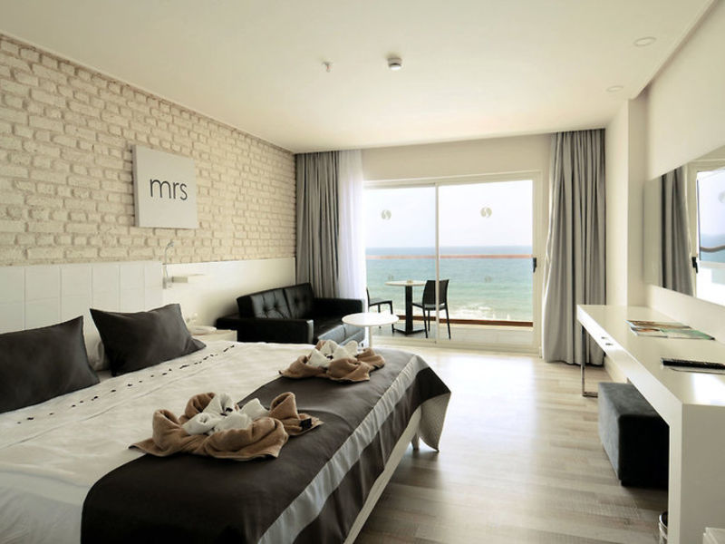 SENTIDO Gold Island
