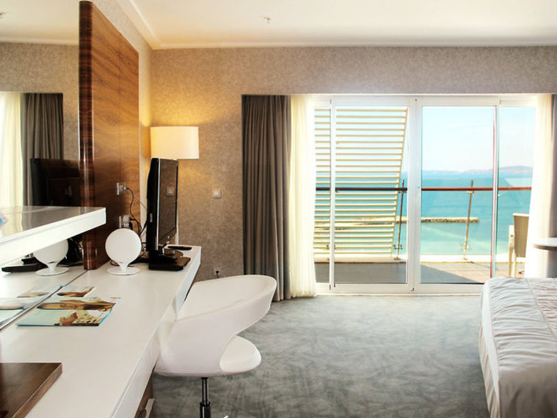 SENTIDO Gold Island