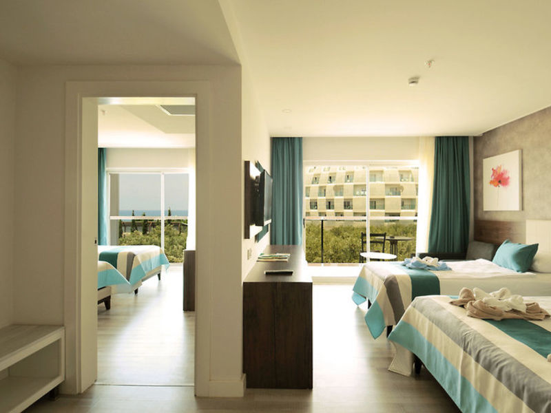 SENTIDO Gold Island