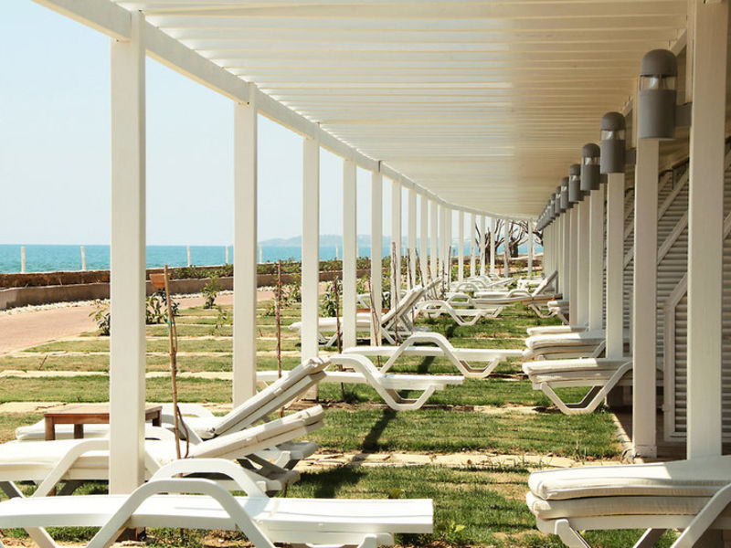 SENTIDO Gold Island
