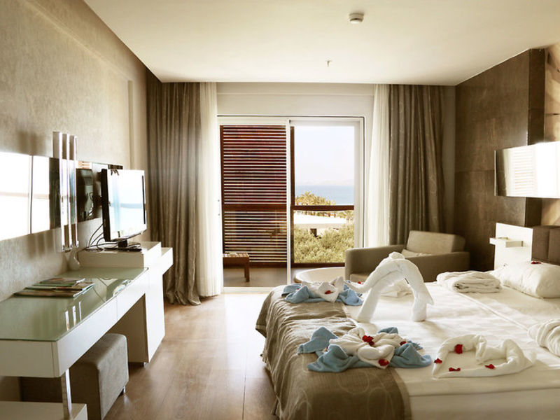 SENTIDO Gold Island