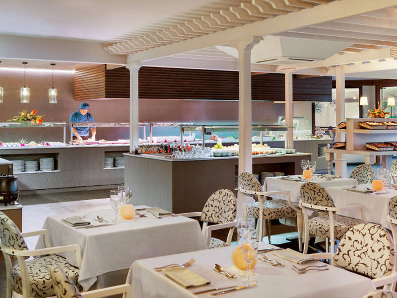 Sentido H10 White Suites