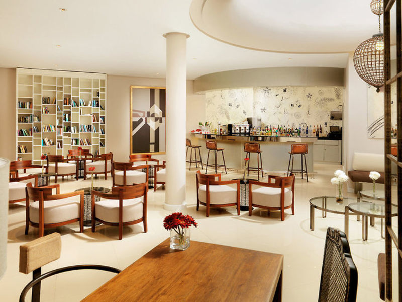 Sentido H10 White Suites