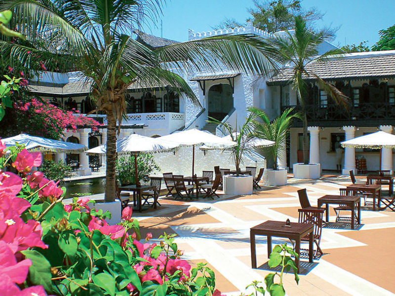 Serena Beach Hotel & Spa